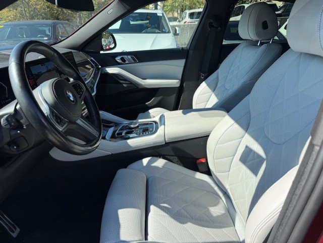 Used 2024 BMW X6 xDrive40i w/ Parking Assistance Package AWD/4WD image 3