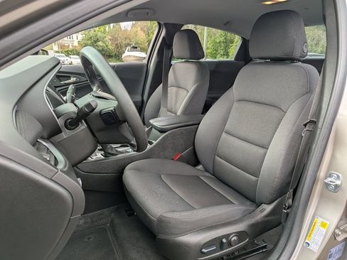 Used 2025 Chevrolet Malibu LT image 26