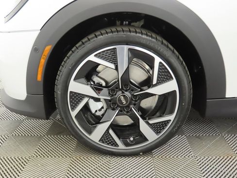 Used 2026 MINI Cooper 4-Door Hardtop FWD image 36