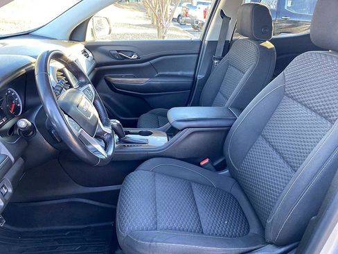 Used 2019 GMC Acadia SLE image 11