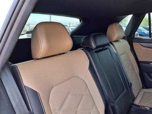Used 2024 Volkswagen Atlas Cross Sport SE AWD/4WD image 22