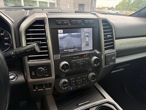 Used 2019 Ford F350 Platinum w/ Platinum Ultimate Package AWD/4WD image 25