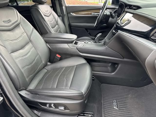 Used 2020 Cadillac XT6 Premium Luxury w/ Platinum Package FWD image 9