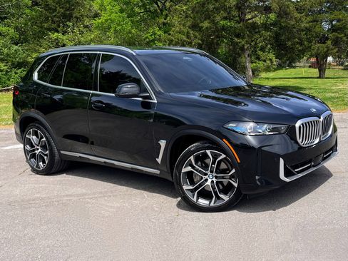 Used 2025 BMW X5 xDrive40i w/ Premium Package AWD/4WD image 1