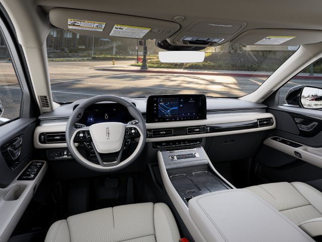 New 2027 Lincoln Aviator AWD image 10
