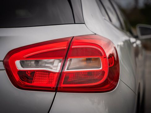 Used 2019 Mercedes-Benz GLA 250 image 15