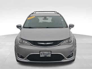 Used 2019 Chrysler Pacifica Touring-L video 2