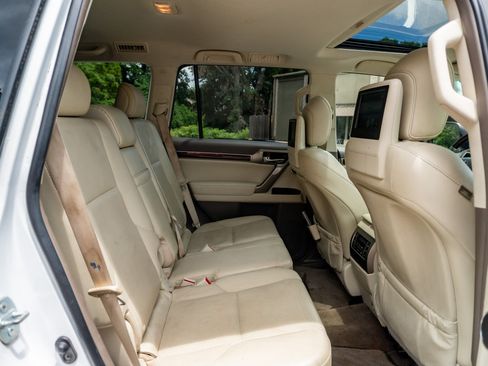 Used 2014 Lexus GX 460 Luxury AWD/4WD image 18