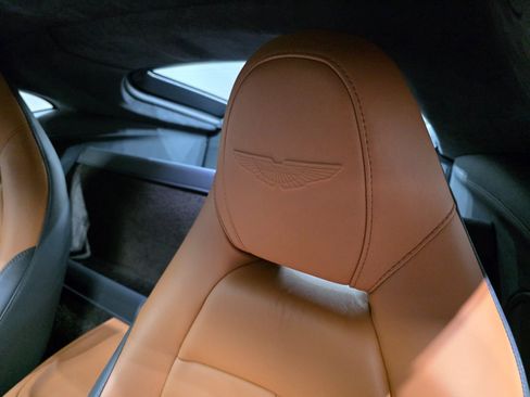 Used 2023 Aston Martin V8 Vantage Coupe image 5
