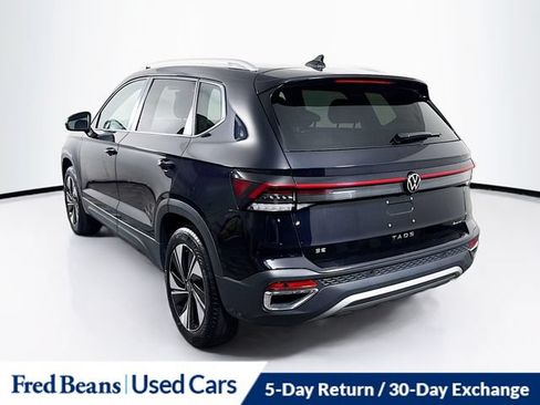 Used 2025 Volkswagen Taos SE AWD/4WD image 6