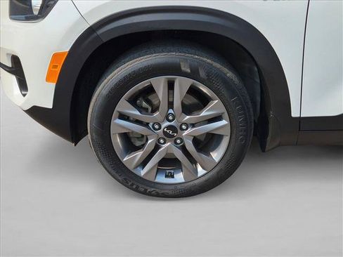 Used 2023 Kia Seltos LX AWD/4WD image 9
