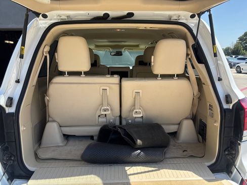 Used 2014 Lexus LX 570 4WD image 17