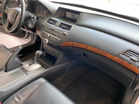 Used 2011 Honda Accord EX-L image 38