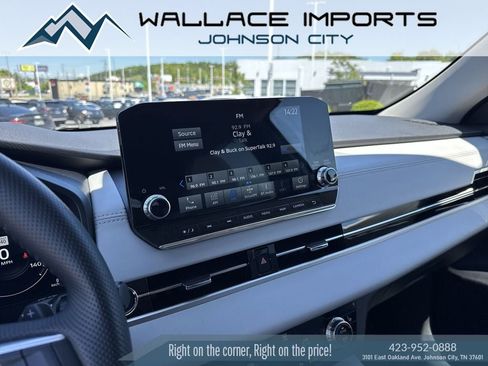 Used 2024 Mitsubishi Outlander SEL AWD/4WD image 23