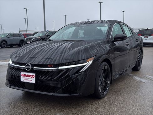 New 2026 Nissan Sentra SR image 2