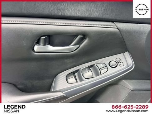 Certified 2023 Nissan Sentra SV FWD image 16