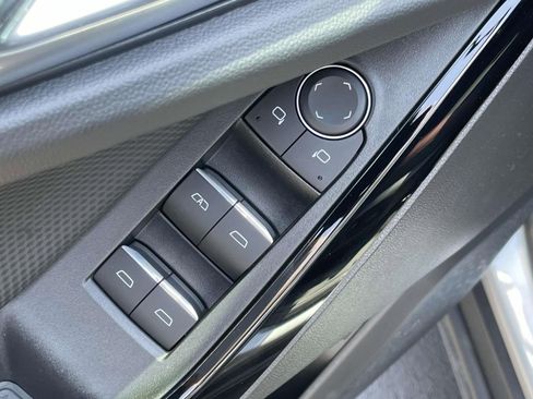 Used 2025 Chevrolet Equinox RS w/ Safety and Technology Package FWD image 18