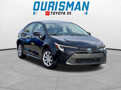 Used 2025 Toyota Corolla LE w/ Convenience Package