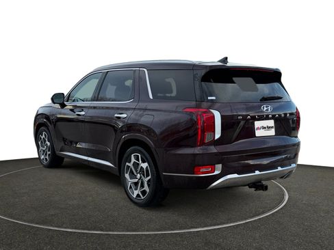 Used 2022 Hyundai Palisade Calligraphy image 3