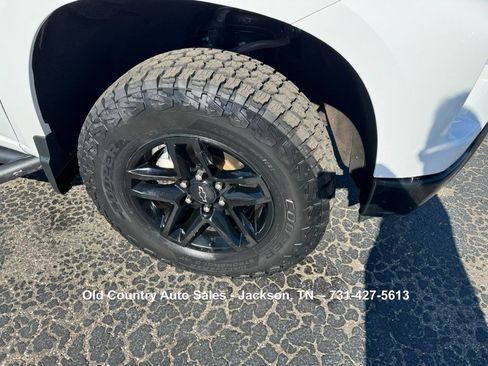 Used 2023 Chevrolet Silverado 1500 LT Trail Boss image 14