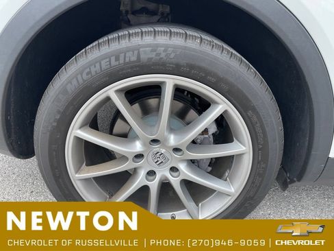 Used 2019 Porsche Cayenne AWD/4WD image 42
