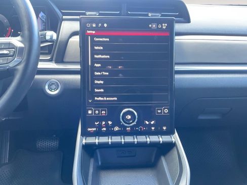 Used 2025 GMC Terrain Elevation w/ Black Edition AWD/4WD image 11