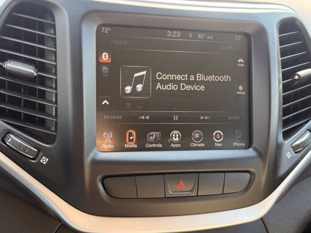 Used 2015 Jeep Cherokee Limited w/ Trailer Tow Group FWD image 17