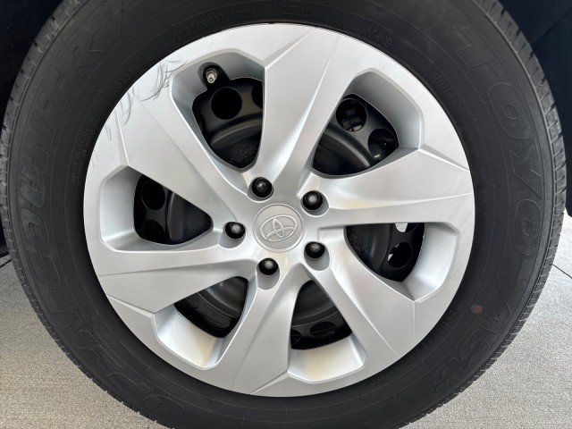 Used 2025 Toyota RAV4 LE FWD image 5