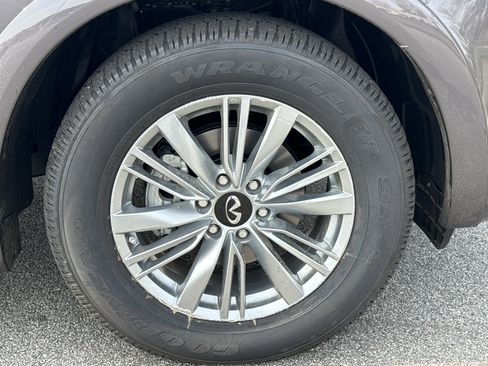 Used 2024 INFINITI QX80 Luxe image 12