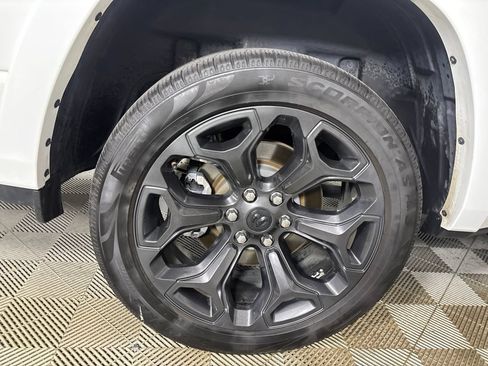 Used 2024 RAM 1500 Limited AWD/4WD image 31
