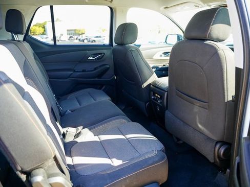 Used 2020 Chevrolet Traverse LS image 29