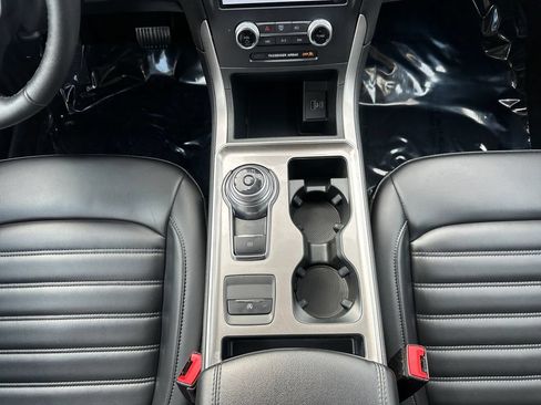Used 2024 Ford Edge SEL AWD/4WD image 11