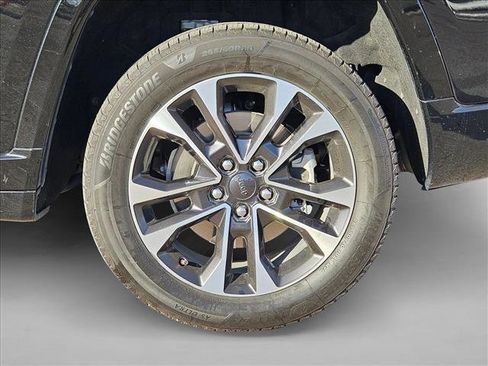 Used 2022 Jeep Grand Cherokee L Overland image 17