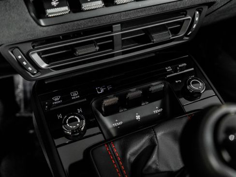 Used 2024 Porsche 911 GT3 image 40