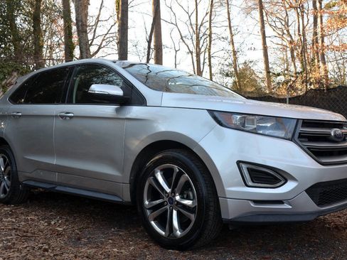 Used 2018 Ford Edge Sport w/ Technology Package image 4