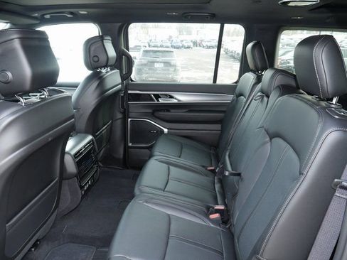 New 2026 Jeep Grand Wagoneer L 4WD w/ Premium Group I image 30