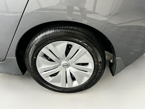 Used 2024 Nissan Leaf S FWD image 11