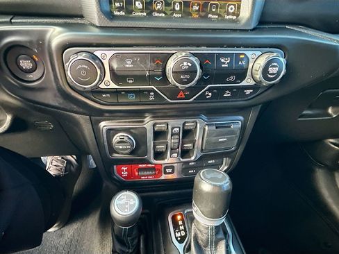 Used 2021 Jeep Wrangler Unlimited Rubicon 4xe w/ Safety Group image 17