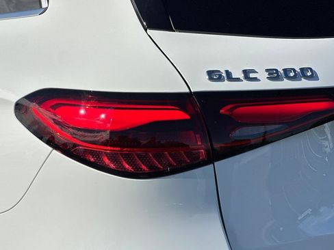 Used 2026 Mercedes-Benz GLC 300 image 13