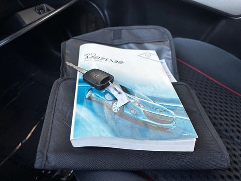 Used 2013 MAZDA MAZDA2 Touring image 31