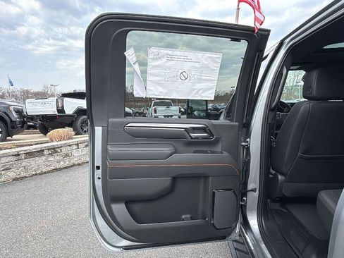 New 2026 GMC Sierra 2500 AT4 w/ AT4 Premium Plus Package image 32