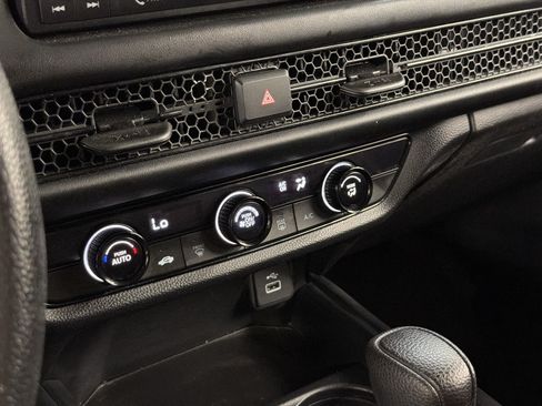 Certified 2024 Honda HR-V LX image 24
