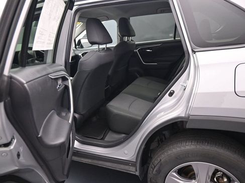 Used 2024 Toyota RAV4 XLE AWD/4WD image 21