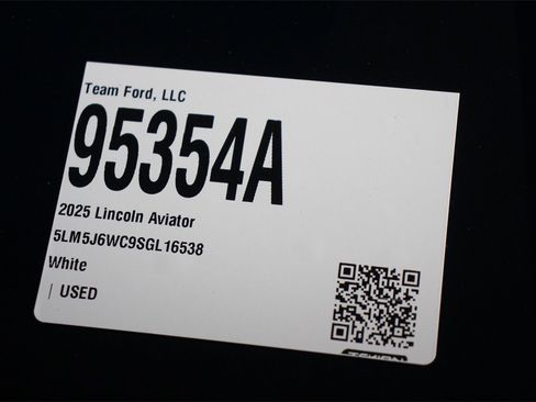 Certified 2025 Lincoln Aviator 2WD image 26