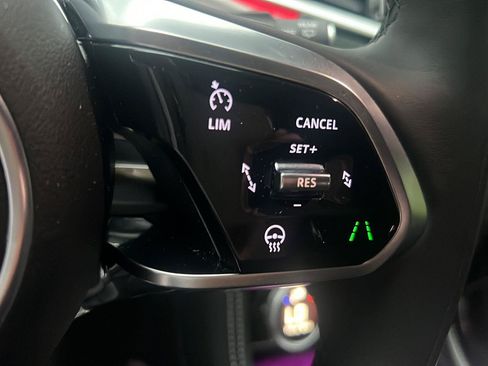 Used 2026 Jaguar F-PACE R-Dynamic S AWD/4WD image 13