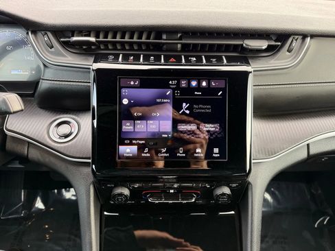 Used 2024 Jeep Grand Cherokee L Altitude image 35