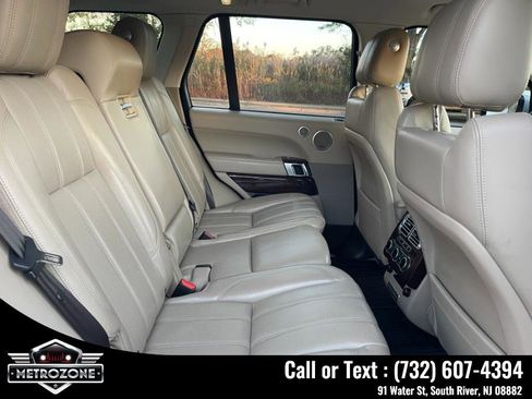 Used 2016 Land Rover Range Rover HSE image 26