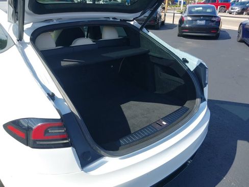 Used 2022 Tesla Model S AWD/4WD image 17