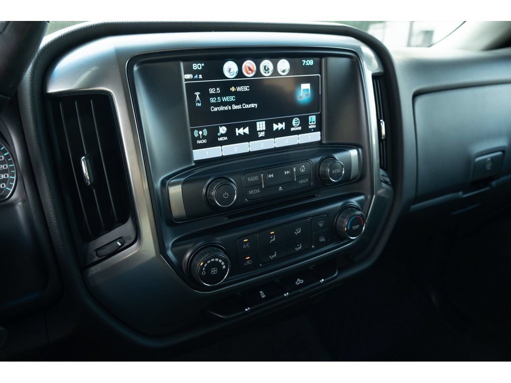 Used 2019 Chevrolet Silverado 1500 LT AWD/4WD image 23
