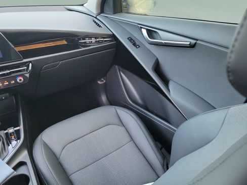 New 2026 Kia Niro EX FWD image 10